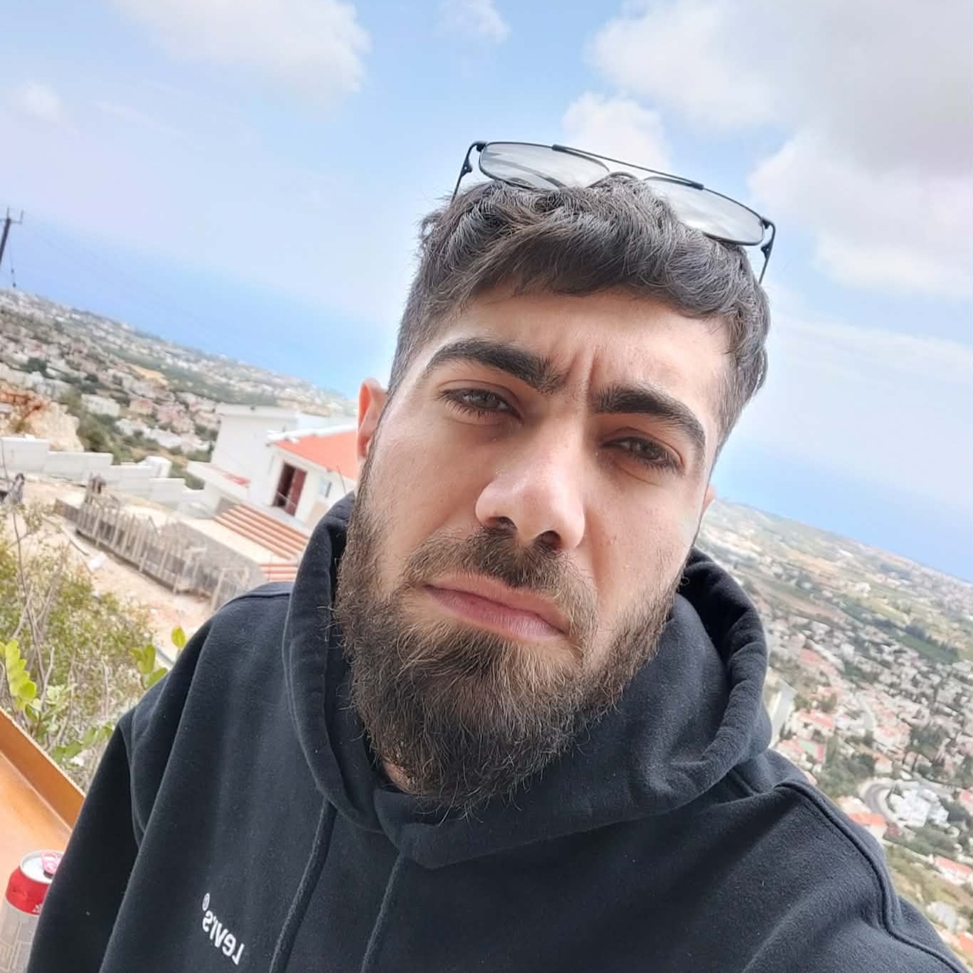 Lenos Manoli